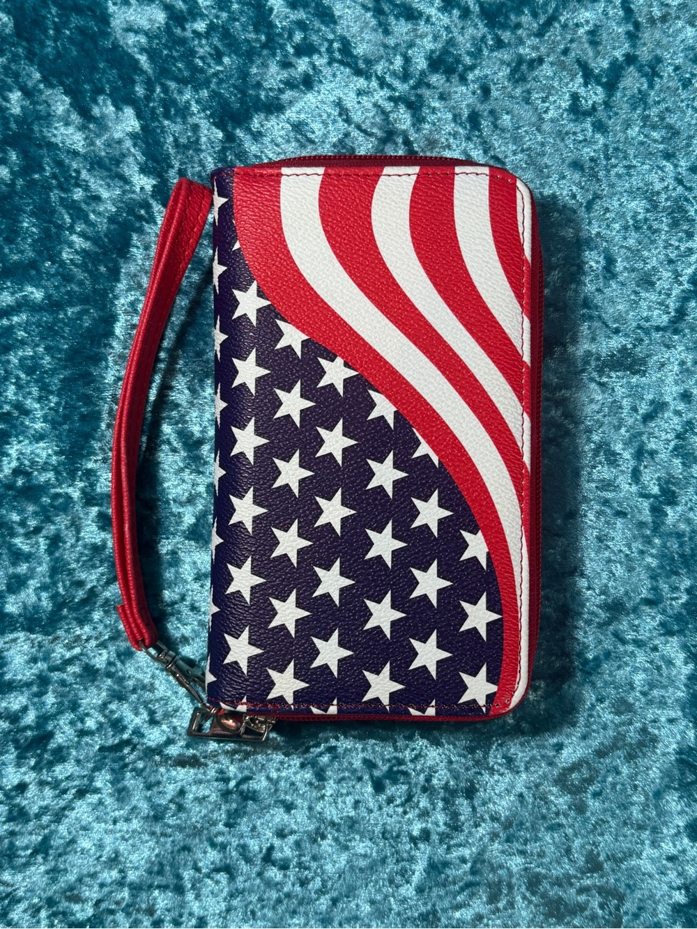 NWOT American Freedom Flag Wallet - Picture 1 of 5